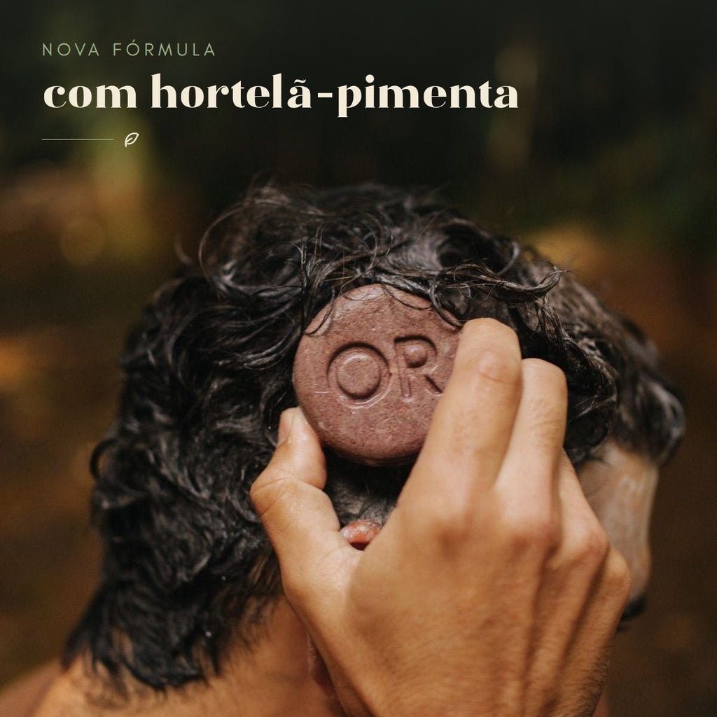 Shampoo Força nova fórmula com hortelã-pimenta: barra de shampoo sólido OR Natural no cabelo molhado